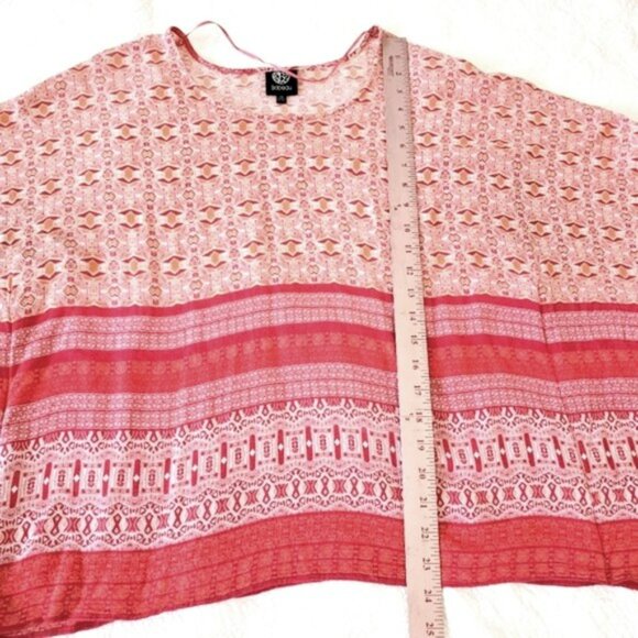 Bobeau Women's Blouse Size Medium Pink Bohemian Flowy Beachy Vacation Geometric - Picture 11 of 14